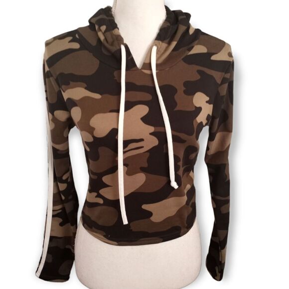 STREETWEAR SOCIETY GREEN CAMO CROP HOODIE SZ.L EUC - Picture 1 of 7
